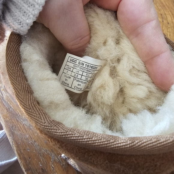 UGG Short boot - Picture 2 of 5